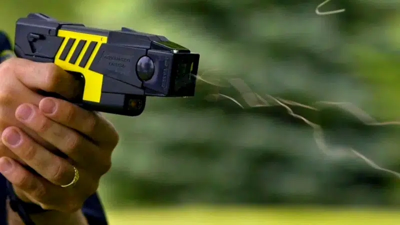 Investigación en Pembroke Pines: Hombre muere tras recibir impacto de taser policial