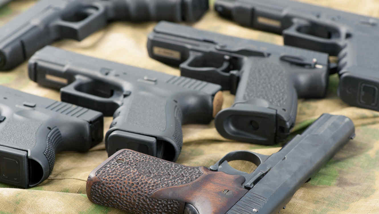 Policía busca información sobre 13 armas robadas en el condado de Broward