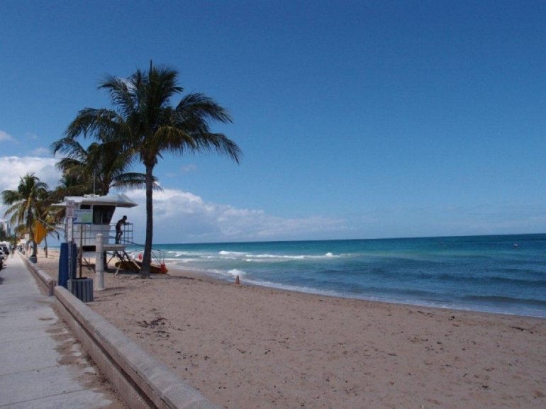 Alcalde de Miami-Dade ordenó cierre de playas y otros sitios públicos