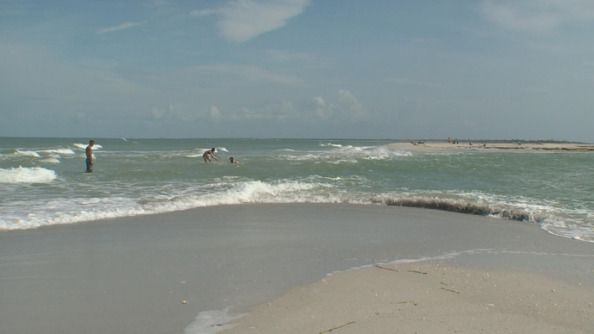 En Florida: Padre salvó a su hija de 8 años de ahogarse…pero no pudo salvarse a sí mismo