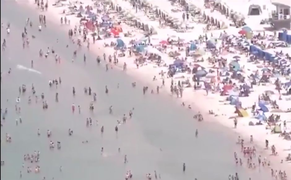 ¡Sin conciencia! Personas acuden a playas de Florida a pesar del coronavirus (Video)