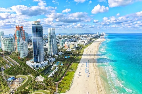 ¿Estás de acuerdo con la apertura de las playas de Florida?