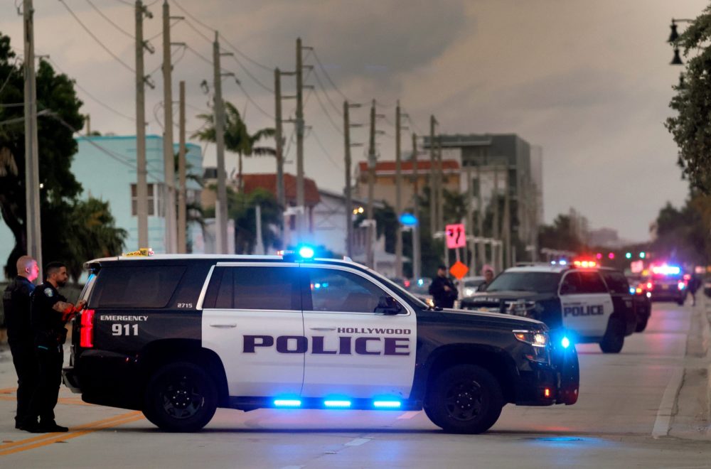 Policía de Hollywood hace frente a los robos navideños con su “Operación Reno”