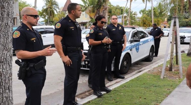Policía de Miami Dade busca solventar homicidios de niños con tarjetas de recompensa