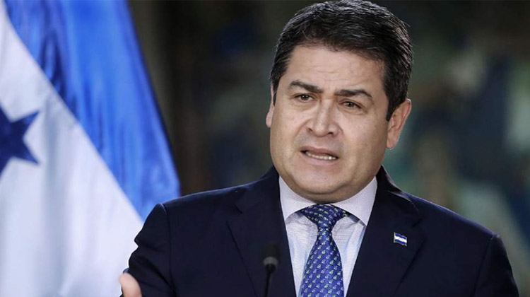 ¡Por coronavirus! Hospitalizan al presidente de Honduras