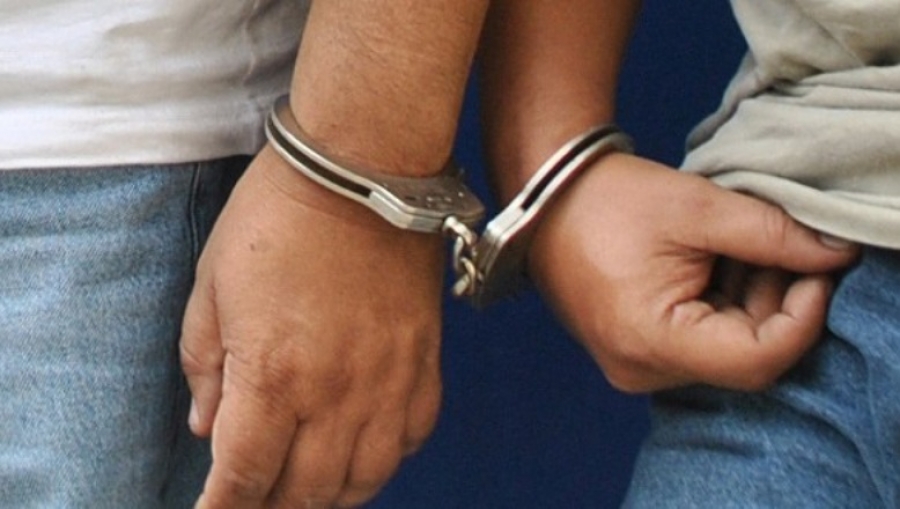 Arrestan en Florida a seis hombres que abordaban a menores de edad por Internet