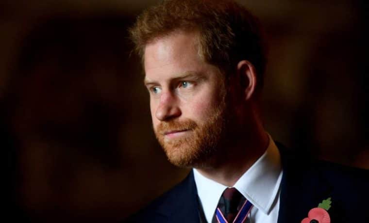 Príncipe Harry ofreció primera entrevista desde que se filtró su autobiografía: otro golpe a la realeza