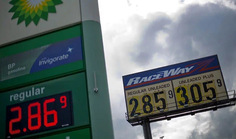Florida: Precio de la gasolina cae por debajo de los $3 por galón