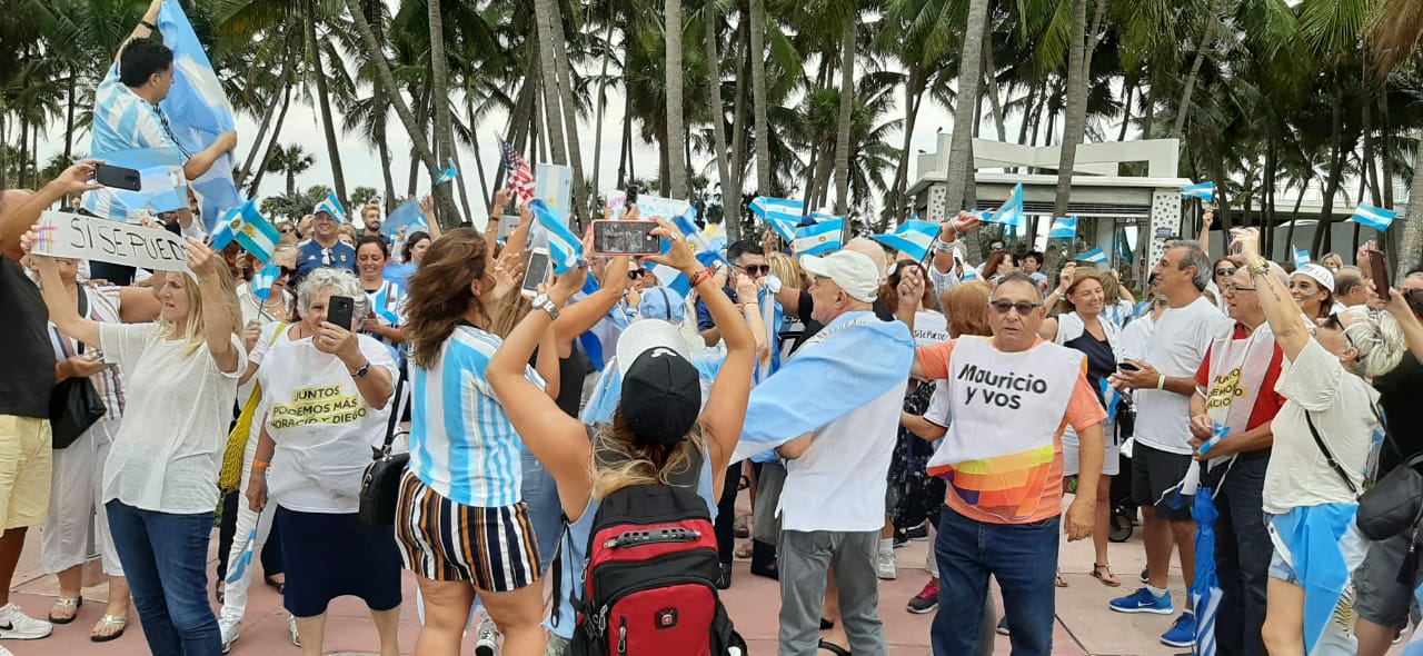 Comunidad argentina se concentró en Miami a favor de Macri y una ruta democrática en su país