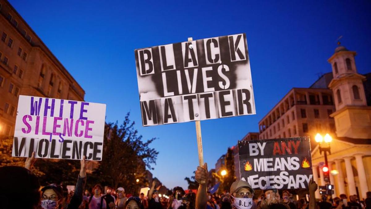 Padre de víctima de Parkland se pronuncia a favor del movimiento Black Lives Matter