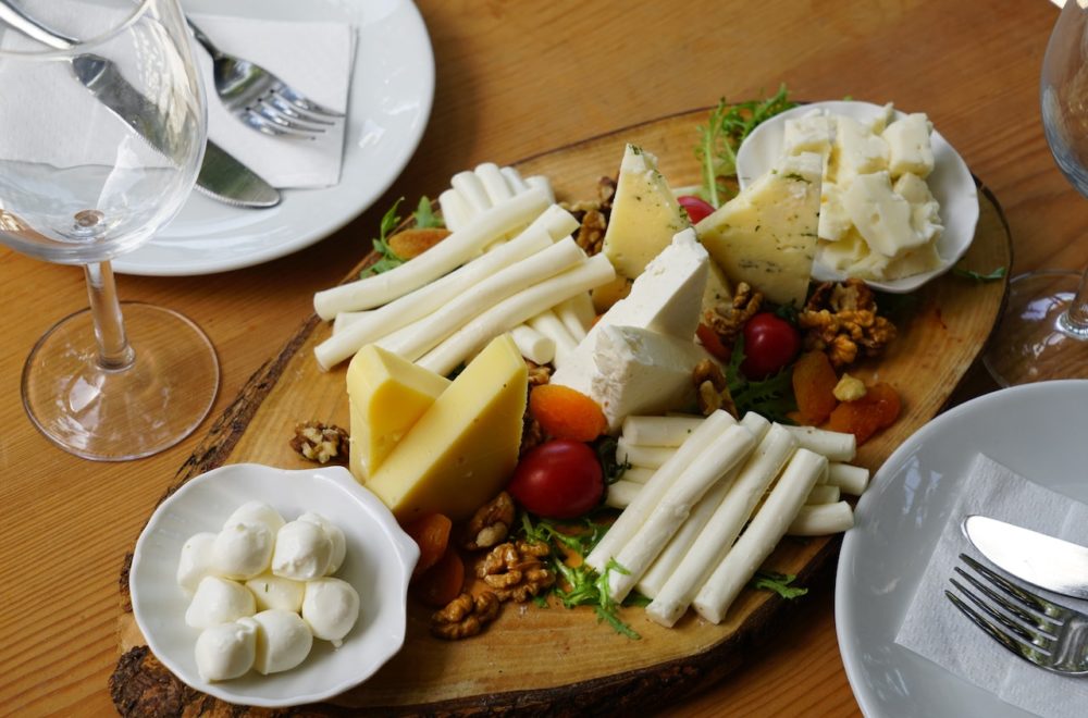 Expertos determinan cuál es el queso más saludable: ¡seguro lo tienes en tu refrigerador!