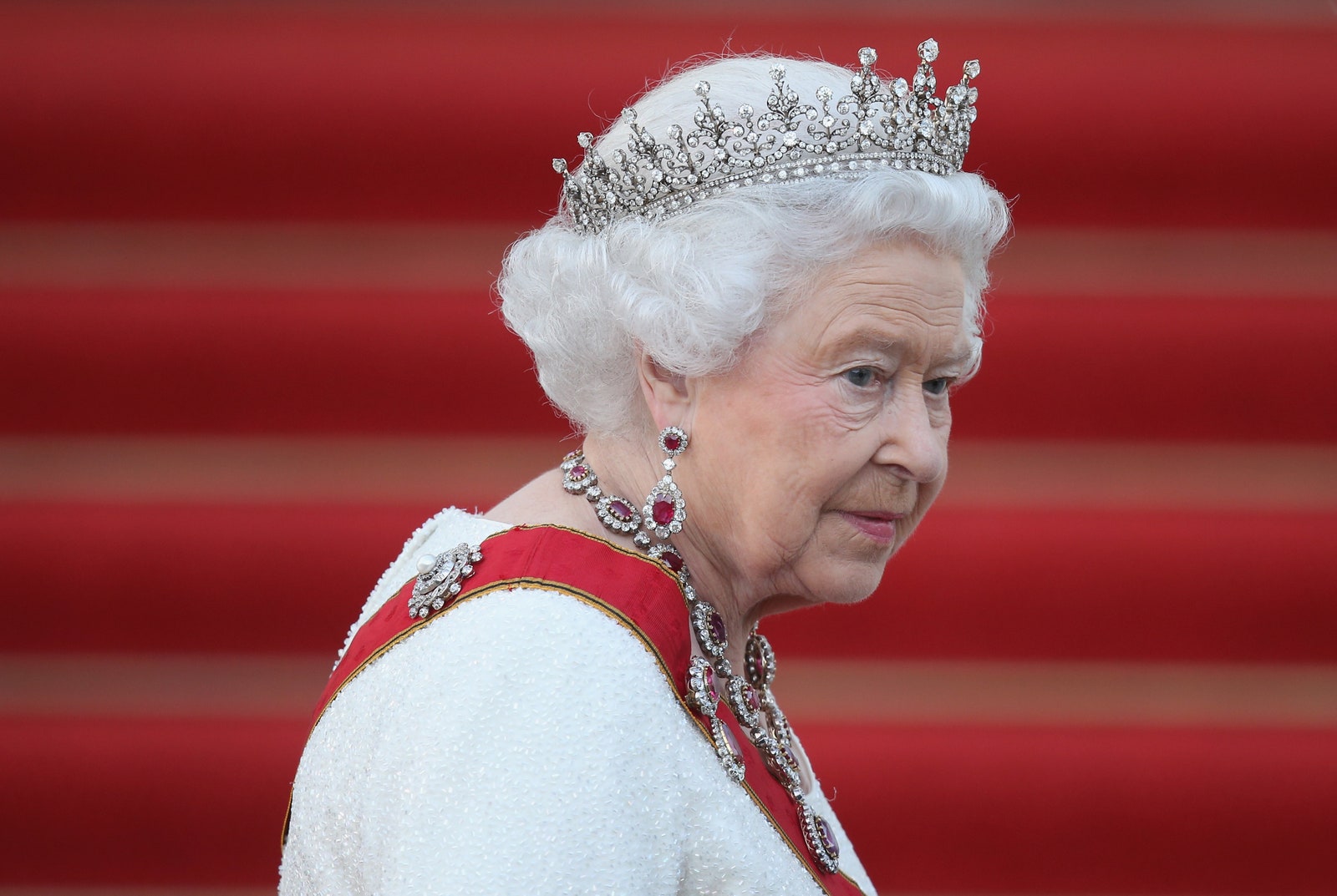 ¡Falleció la Reina Isabel II! Se activan los operativos “Unicornio” y “Puente de Londres