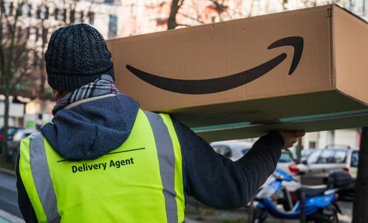 Asaltaron con pistola a repartidor de Amazon en Orlando (video fuerte)