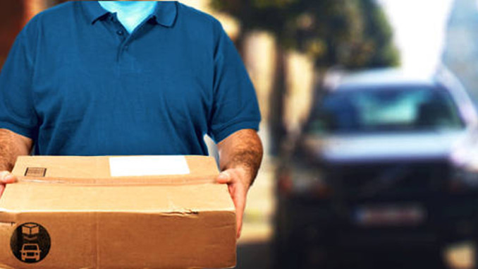 Nunca creería lo que hizo este repartidor de correo con su entrega en Florida  (Video)