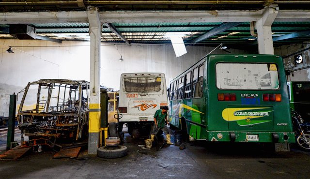 Escasean repuestos para vehículos en Venezuela