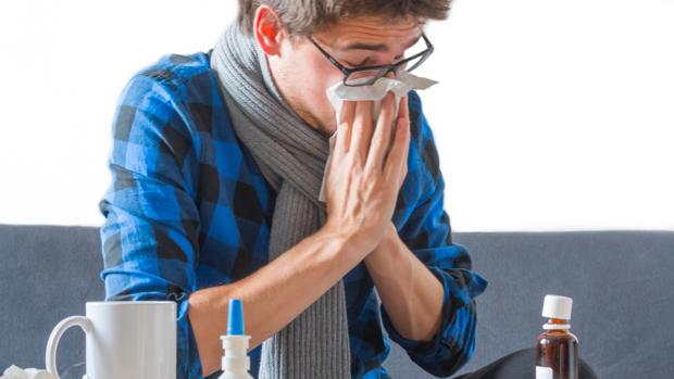 Aumentan casos y de gripe y COVID en Florida durante el verano