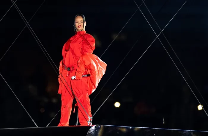¿Cuánto dinero ganó Rihanna por su show en el Super Bowl?