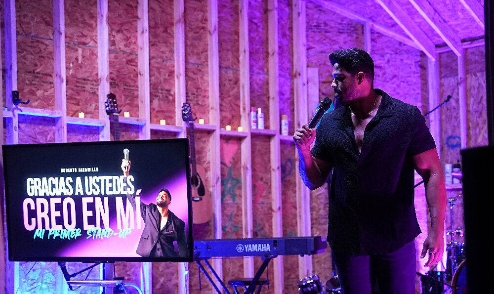 Primera gira de stand-up del actor Roberto Jaramillo comienza en Miami