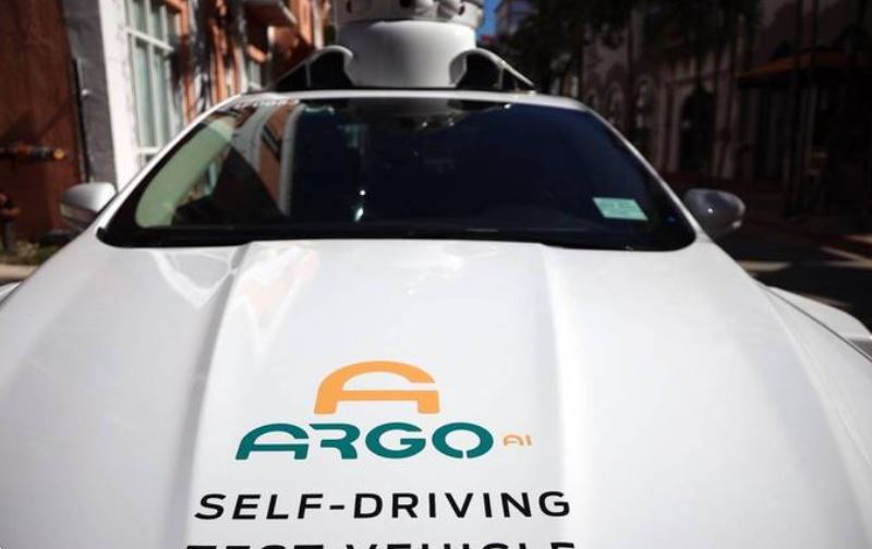 ‘Robotaxis’ causan preocupación en conductores de Uber y Lyft de Miami
