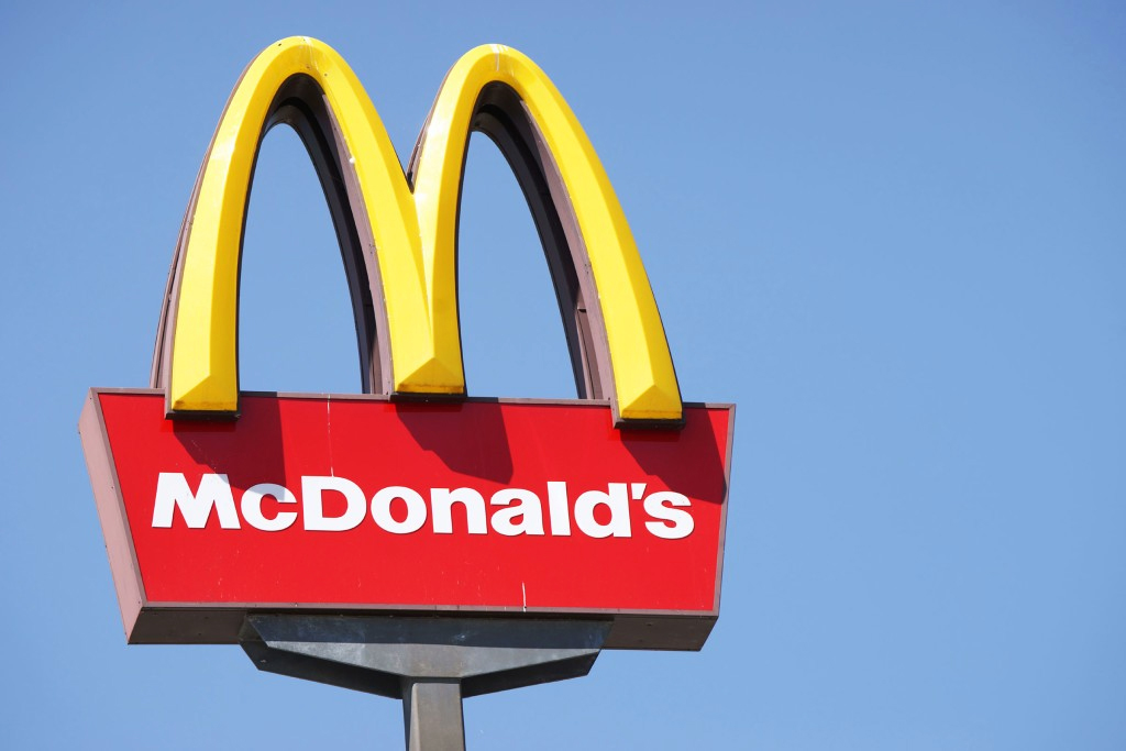 McDonald’s demanda al CEO destituido