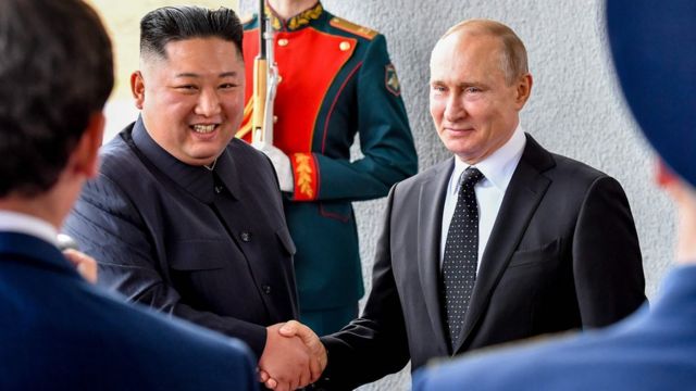 Estados Unidos revela que Rusia está comprando armas y municiones a Corea del Norte