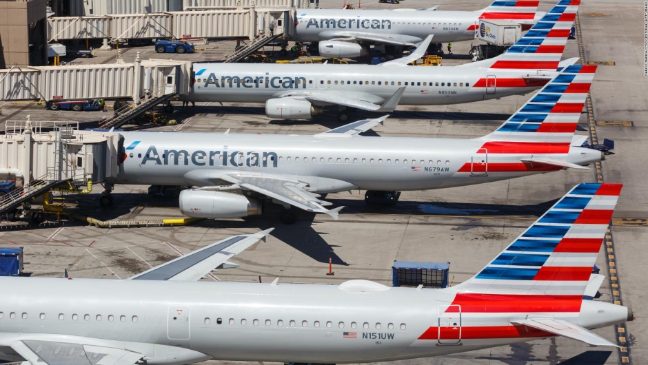 American Airlines cancelará 27 rutas de vuelo
