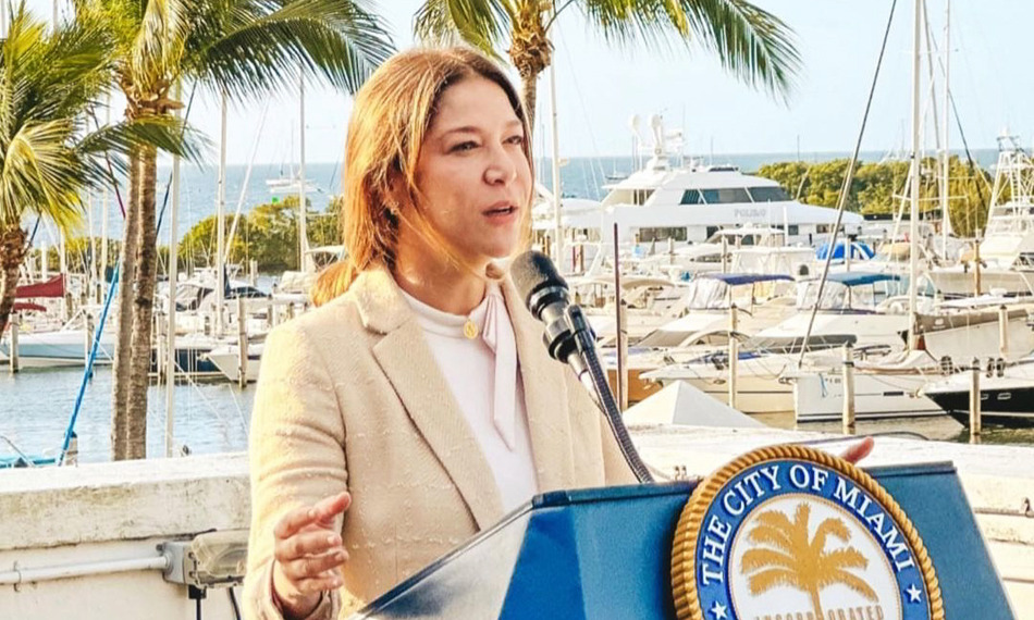 Nuevo escándalo en Miami: Excomisionada investigada por soborno de candidatos
