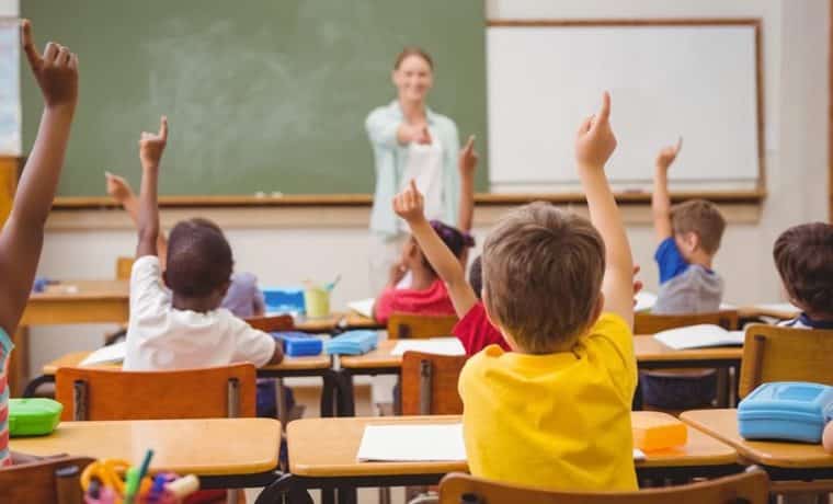 Estudios sobre salud mental podrían ser obligatorios en escuelas públicas
