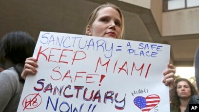 Senado aprueba controversial plan de inmigración