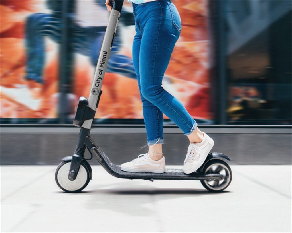 Vuelven a autorizar los scooters eléctricos en Miami