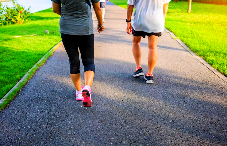 Salud a cada paso: La ciencia revela los beneficios de las micro-caminatas