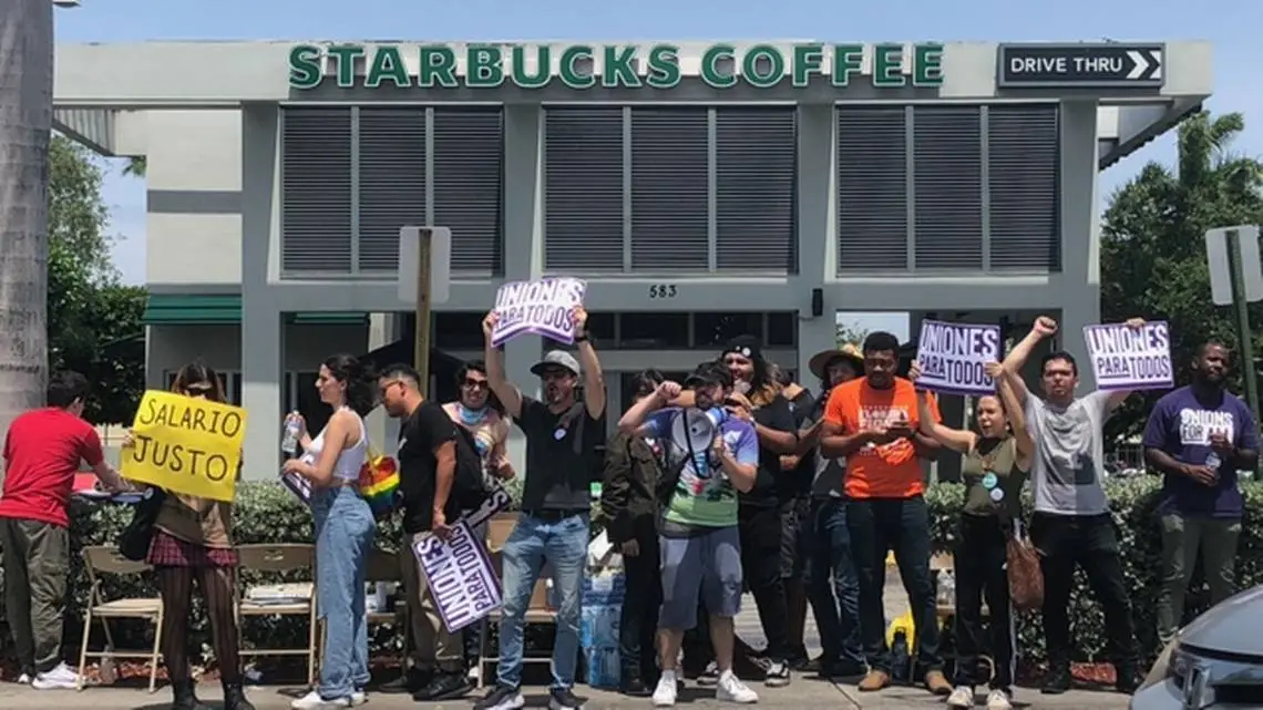 Starbucks intimida a sus empleados de Hialeah y Miami Springs