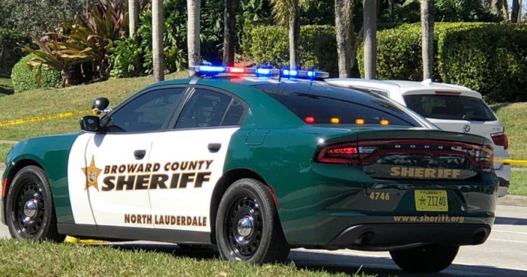 Policía de Broward busca sospechoso que le disparó a un perro en Pompano Beach