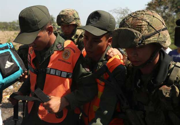 Unos mil miembros de Fuerza Pública venezolana han escapado a Colombia