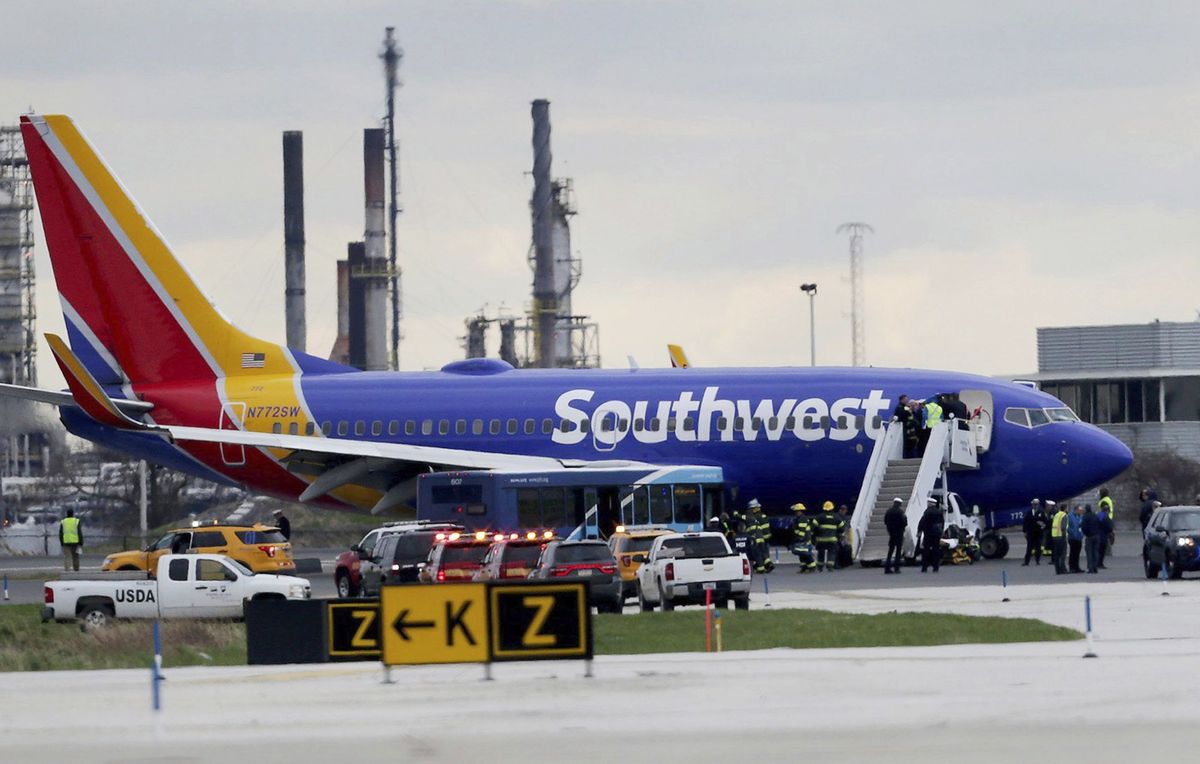 ¡Susto! Boeing 737 Max aterrizó de emergencia en Orlando