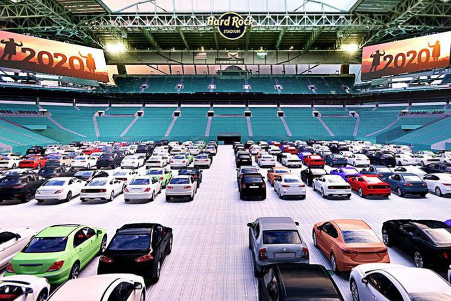 ¡Adaptándose al Covid-19!  Estadios y estacionamientos se convierten en autocines en Florida