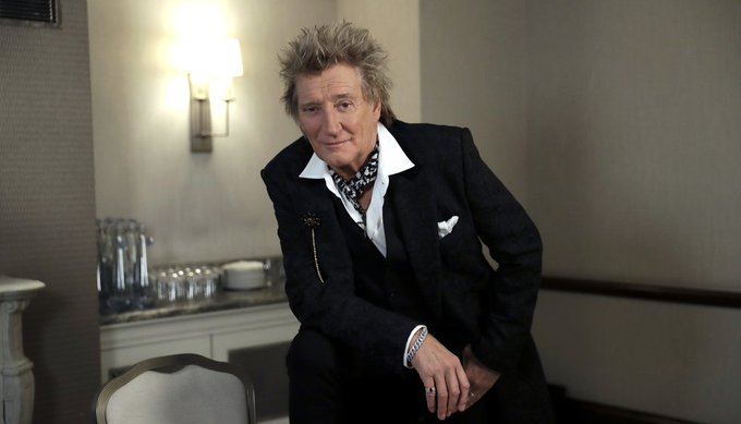 Juez canceló juicio a Rod Stewart y buscará acuerdo de culpabilidad