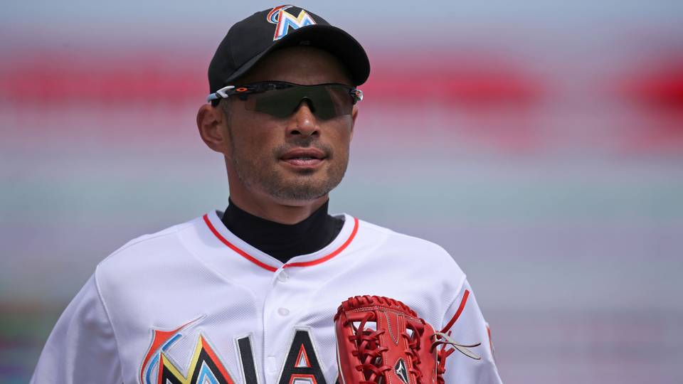 Ex estrella de los Marlins Ichiro Suzuki anunció su retiro del beisbol