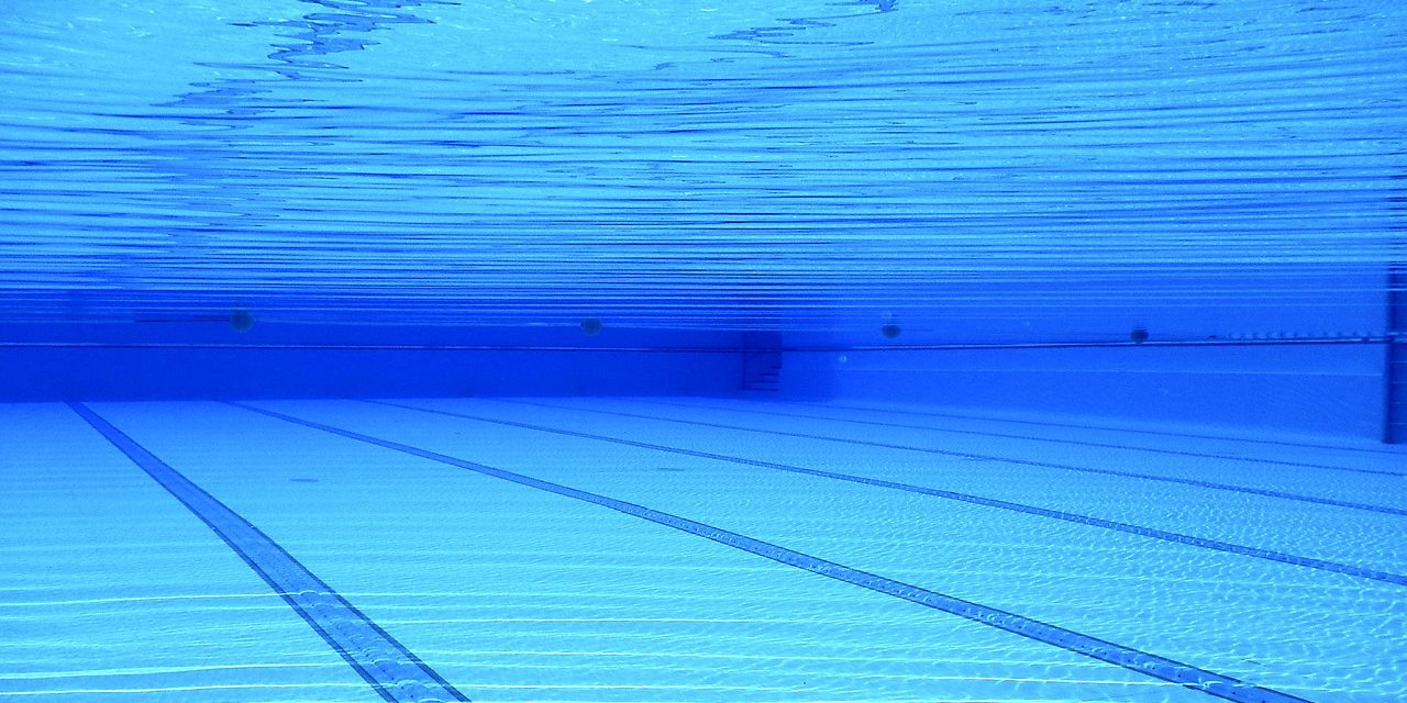 Tras caer en una piscina mueren dos niños en Broward
