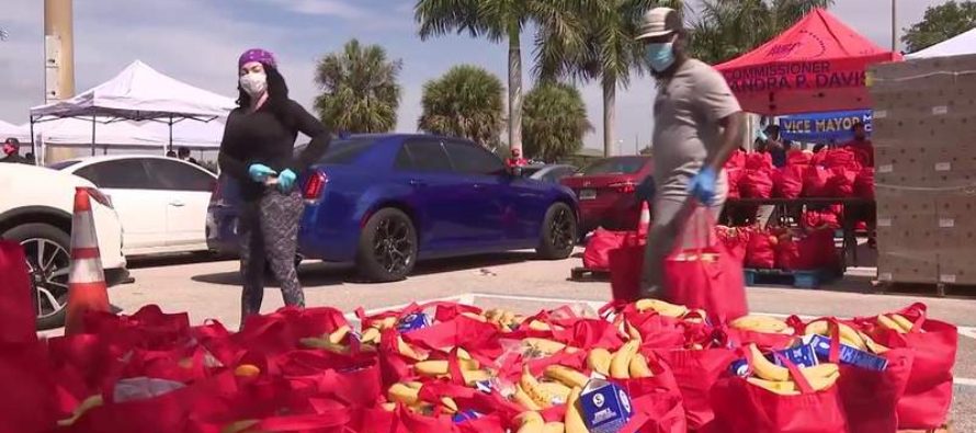 Conoce los días y horarios de entrega de alimentos a los más necesitados en algunos condados de Florida