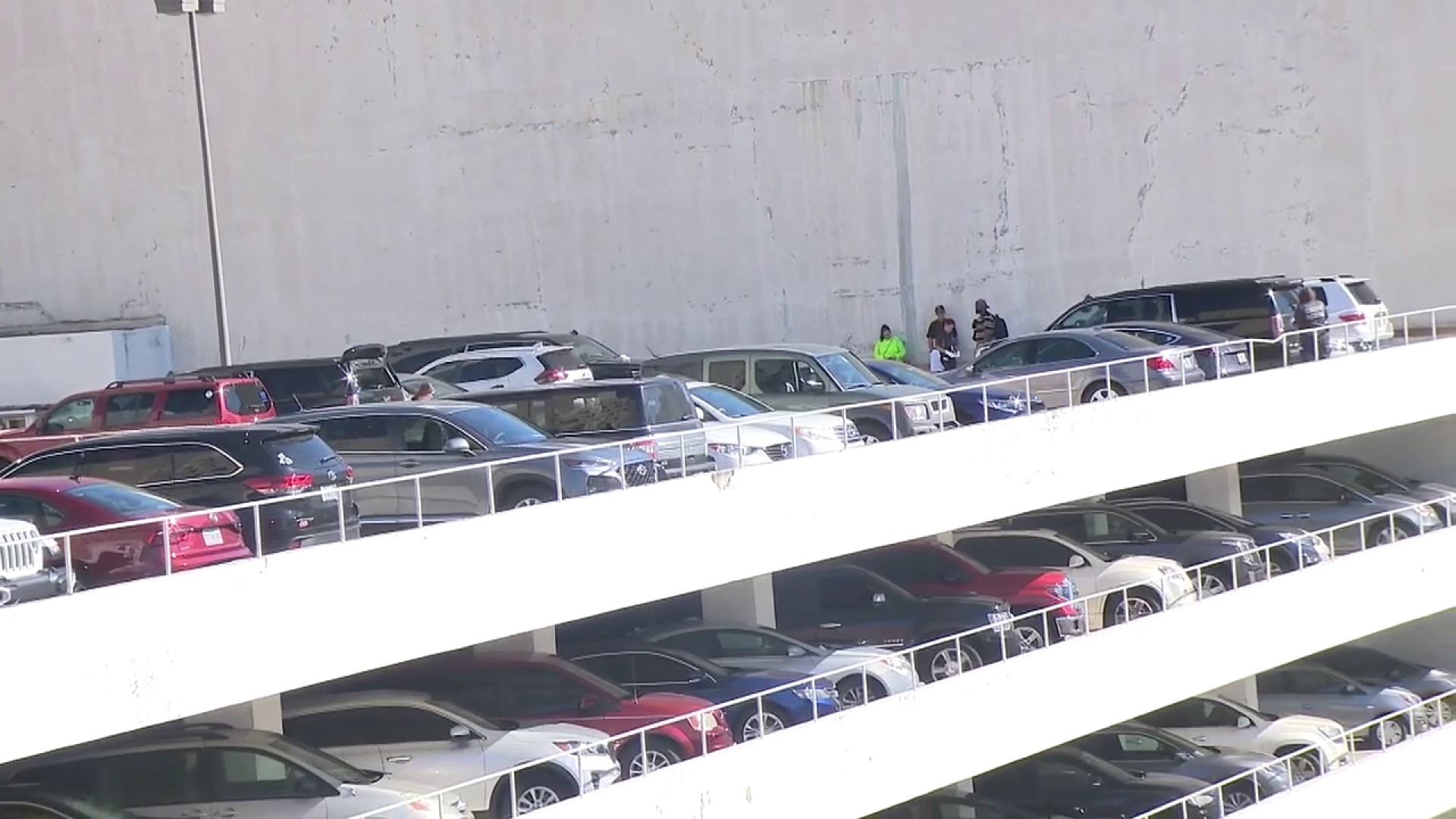 24 vehículos fueron robados de un estacionamiento en el centro de Miami