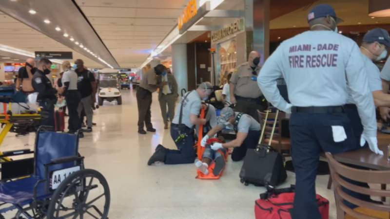 Vehículo fuera de control dejó dos heridos en el Aeropuerto Internacional de Miami