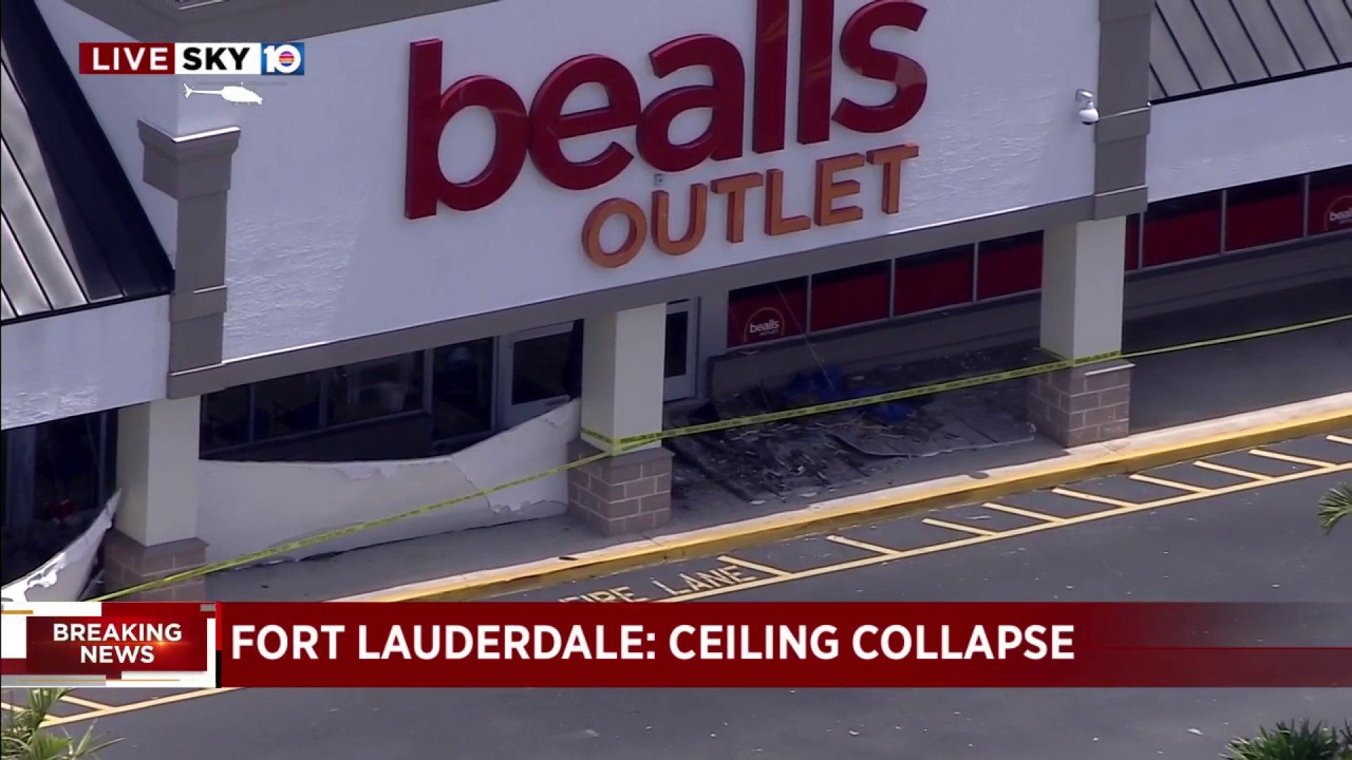 Colapsó parcialmente el techo de un Centro Comercial en Fort Lauderdale