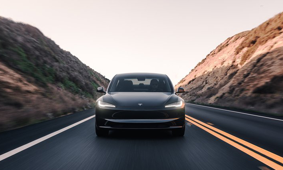 Luces de vehículos Tesla incumplen normas de seguridad federales ¿Cuáles modelos?