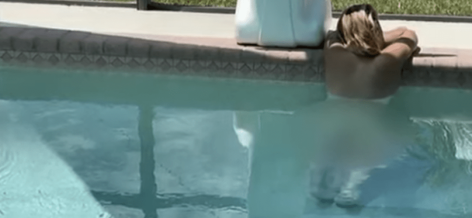 Jubilado encontró a una mujer bañándose desnuda en su piscina en Florida