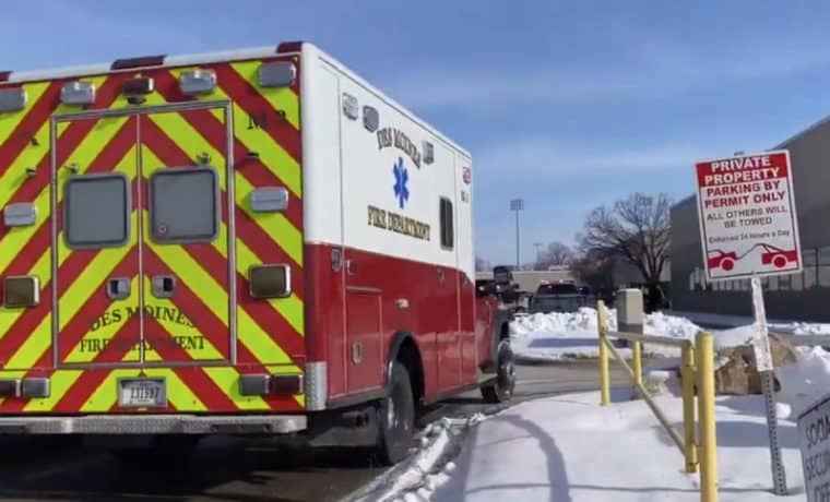 Tiroteo mortal en escuela de Iowa deja al menos dos estudiantes muertos