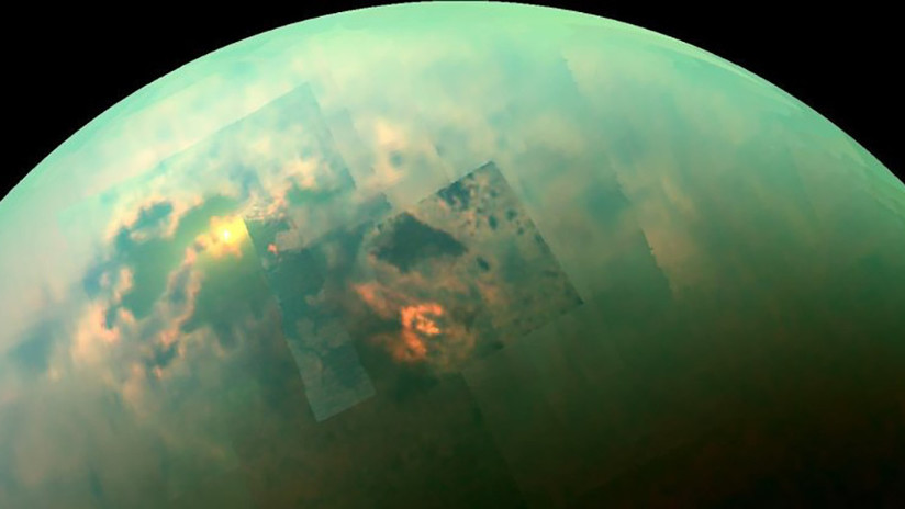 Titán la luna más grande de Saturno que es un “gemelo” de la Tierra