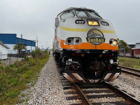 Tren SunRail con 46 pasajeros se estrelló contra vehículo en Orange County