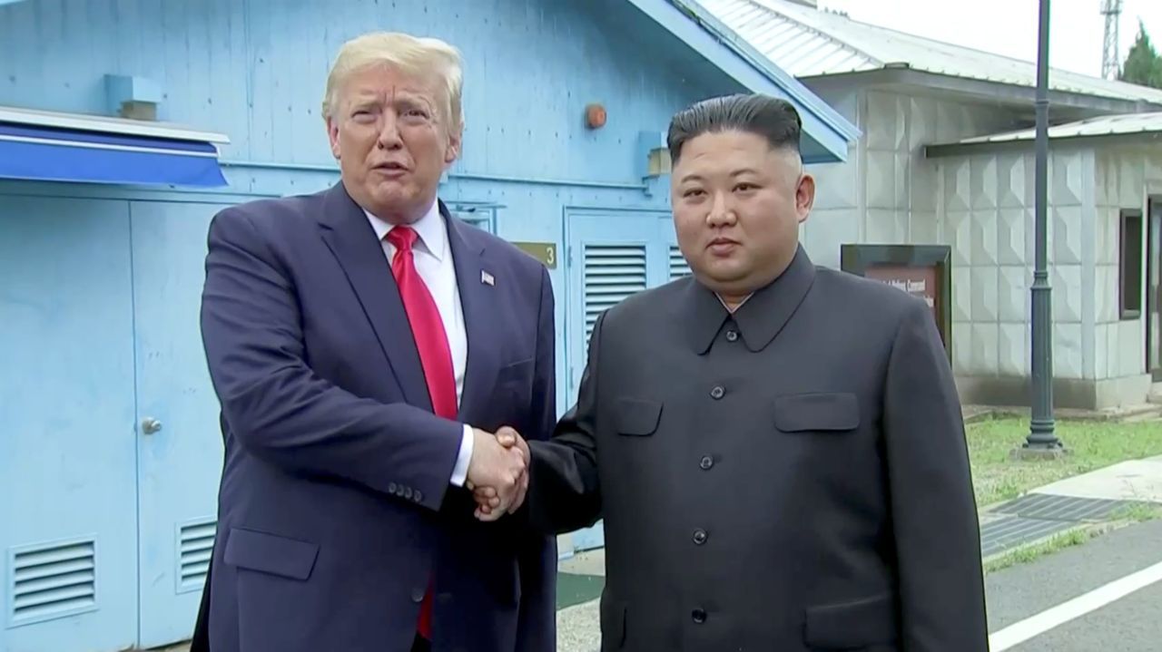 Donald Trump dio pasos históricos junto a Kim Jong Un, quien lo invitó a cruzar la frontera norcoreana