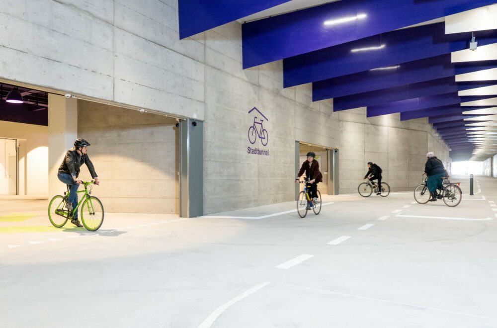 En Suiza crearon un túnel exclusivo para ciclistas… ¿lo imaginas en Brickell?